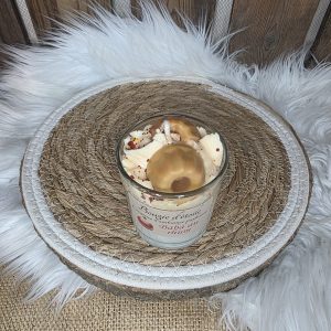 Bougie gourmande parfum baba au rhum