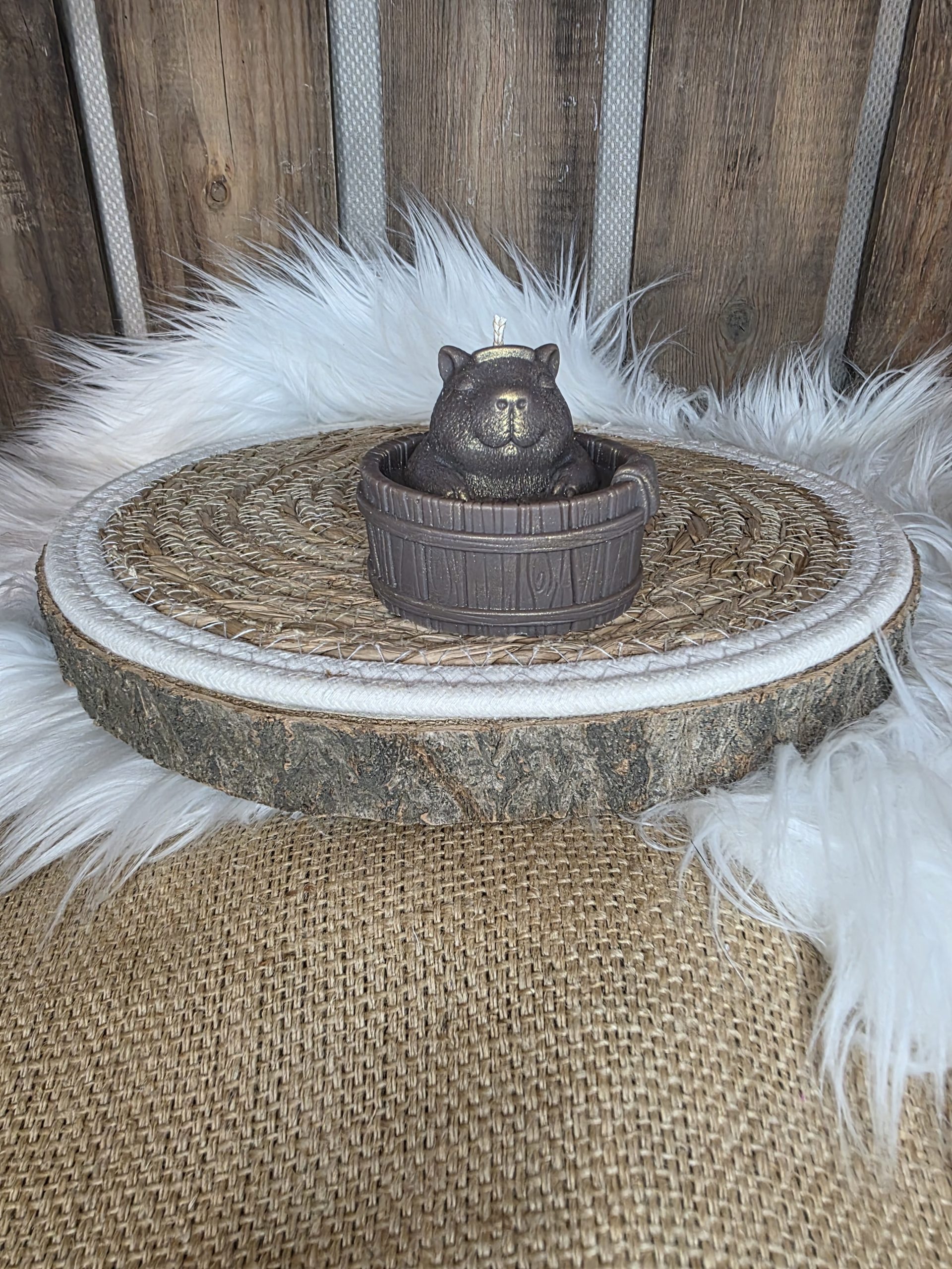 Bougie moulée marmotte jacuzzi