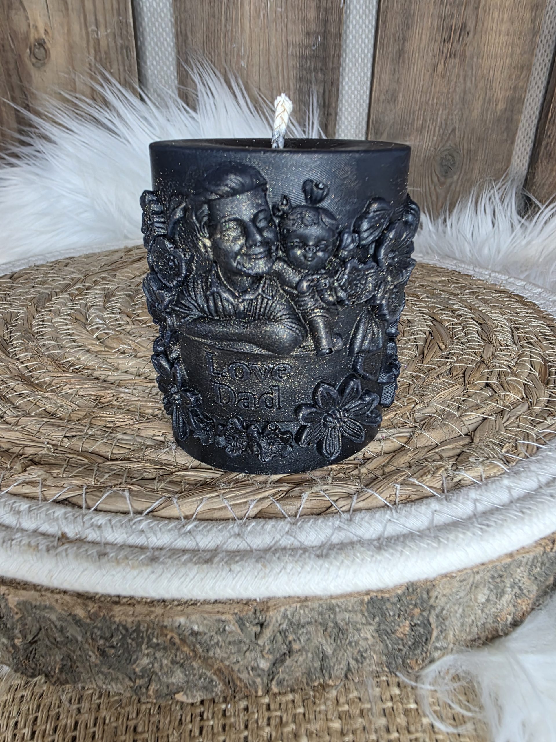 Bougie moulée fête des pères avec motif père et fille